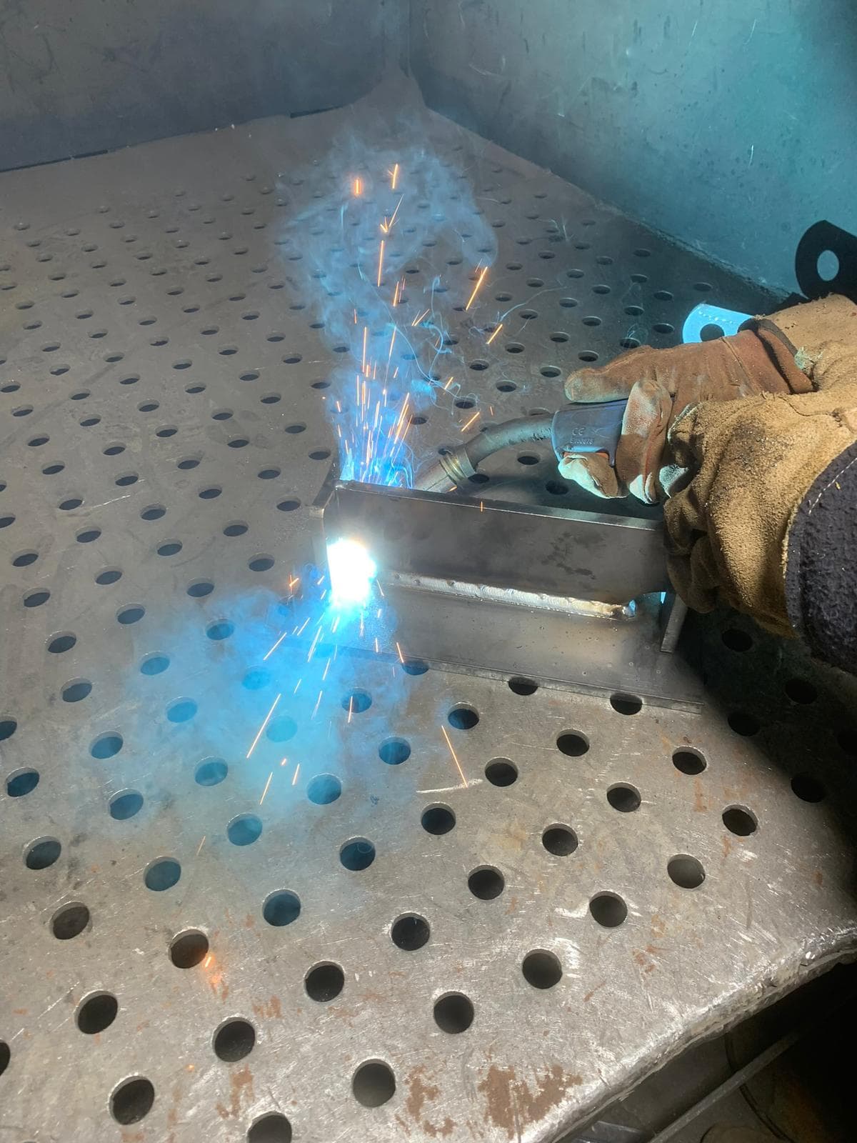 Gemi teknik malzeme ve orijinal yedek parça lojistik hizmetleri