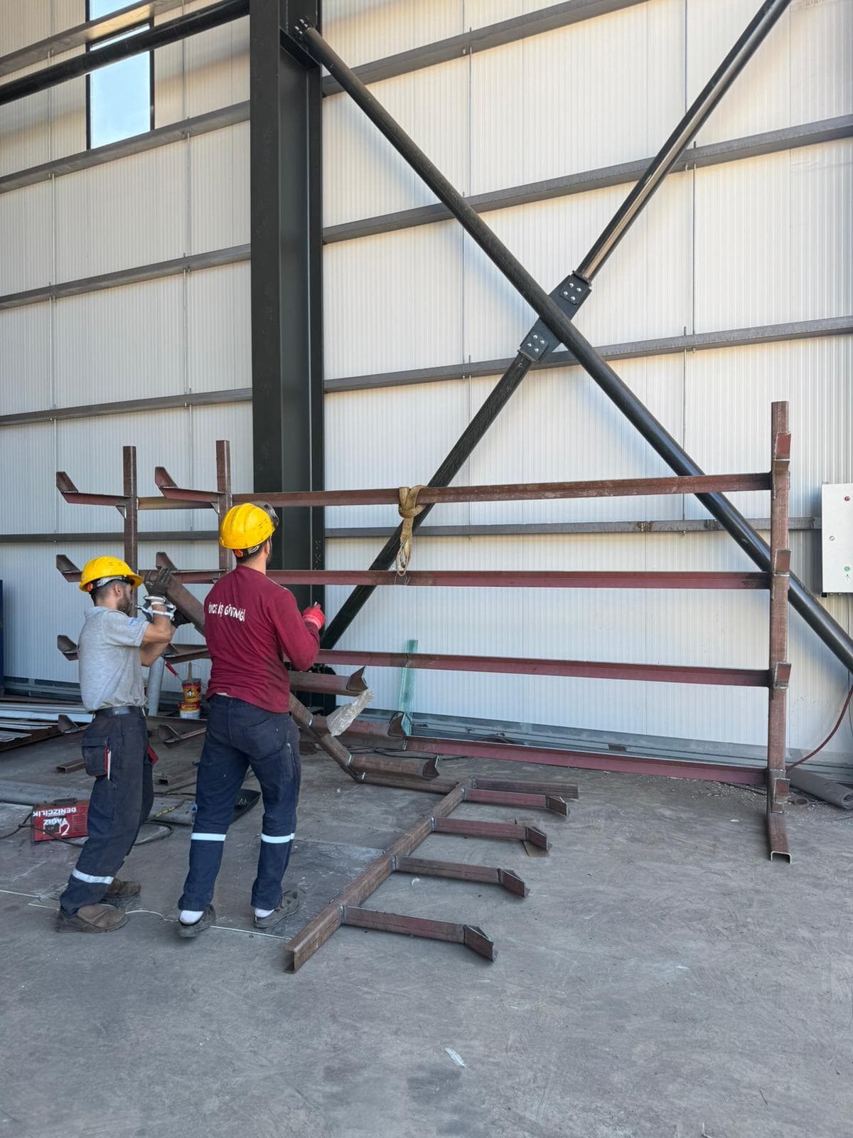 Gemi acenteliği ve liman lojistik destek operasyonları yönetimi